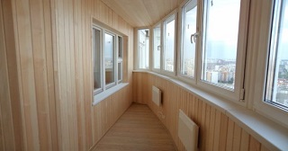 Отделка, остекление, утепление балконов в Тынде от 211 руб. м/2.